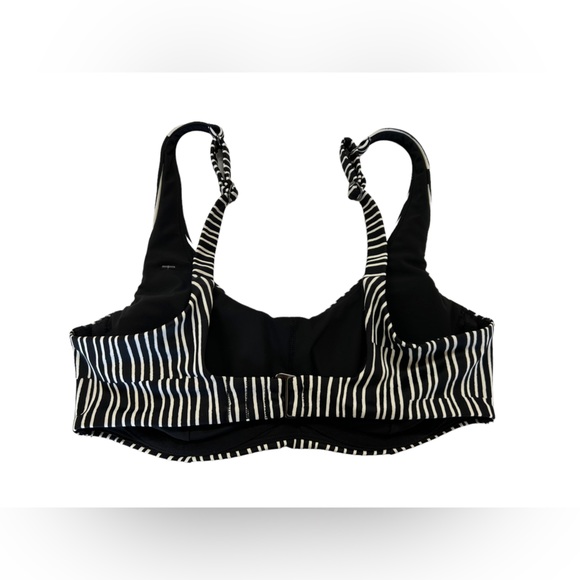ATHLETA black & white athletic sports underwire bikini swim top 32 B/C NWOT - Picture 4 of 7